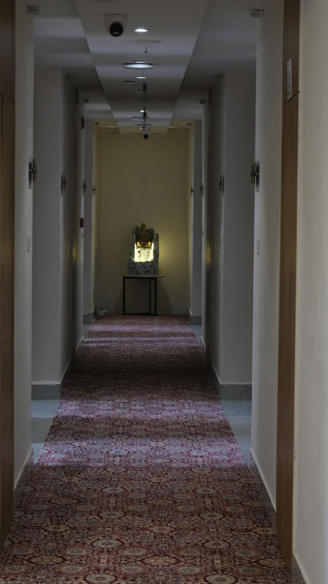 Clarks Inn Suites Agra Near Tajmahal Exterior photo